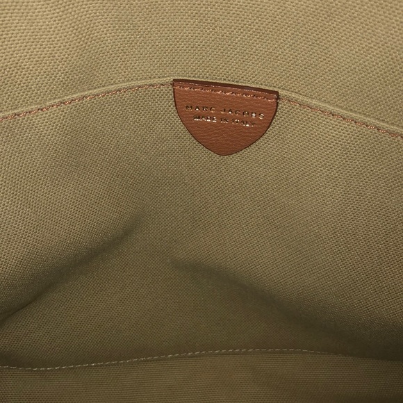 Marc Jacobs Manhattan Tribeca Handbag. PRICE IS FIRM. - Picture 13 of 16